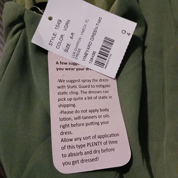 NEW After Six Deep V-Neck Chiffon Maxi Dress in Vineyard‎ Green Size 8 - Picture 13 of 15